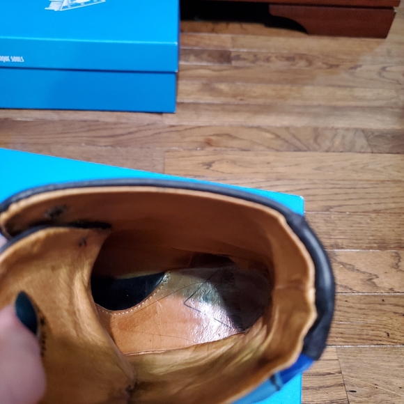 John Fluevog Adriana Nuni Lace Up Boots Women's Sizd 7 Narrow Distressed Black - Picture 7 of 8